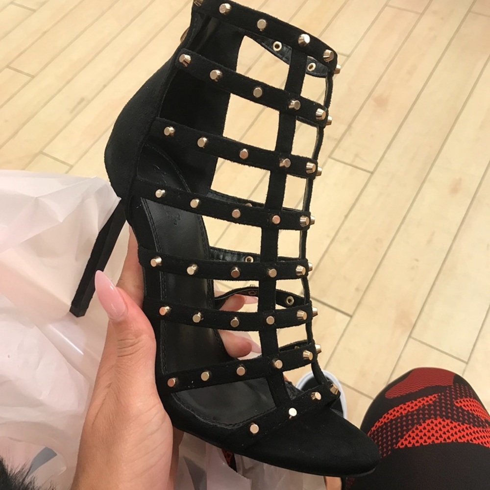 BLACK STUDDED HEELS